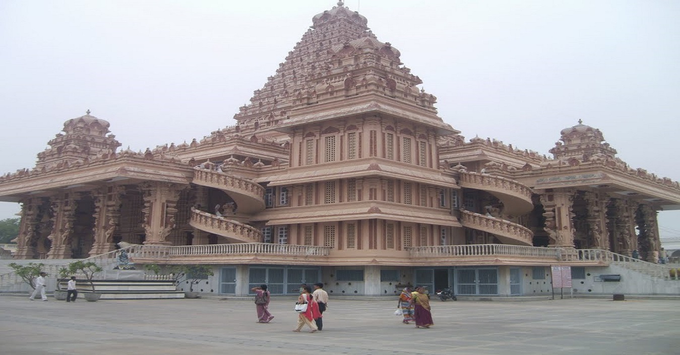 Chhatarpur Temple Delhi