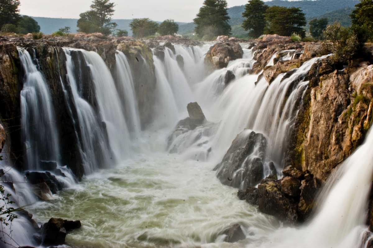 Hogenakkal Falls