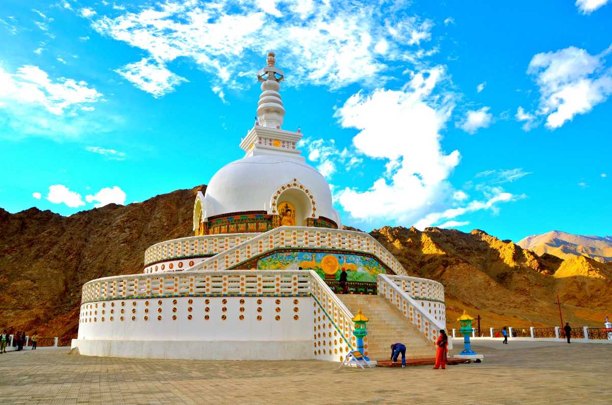 Shanti_Stupa,_Leh,_Ladakh_