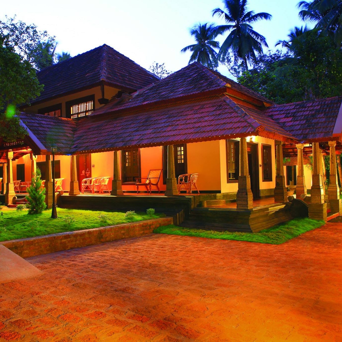 Perumbayil Ayurvedamana, Trichur