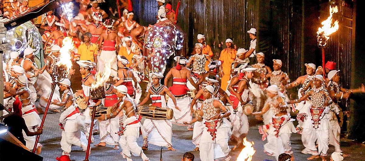 Kandy Esala Perahera