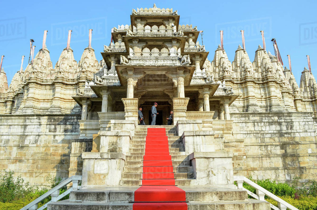 Visit the Ranakpur Jain Temple