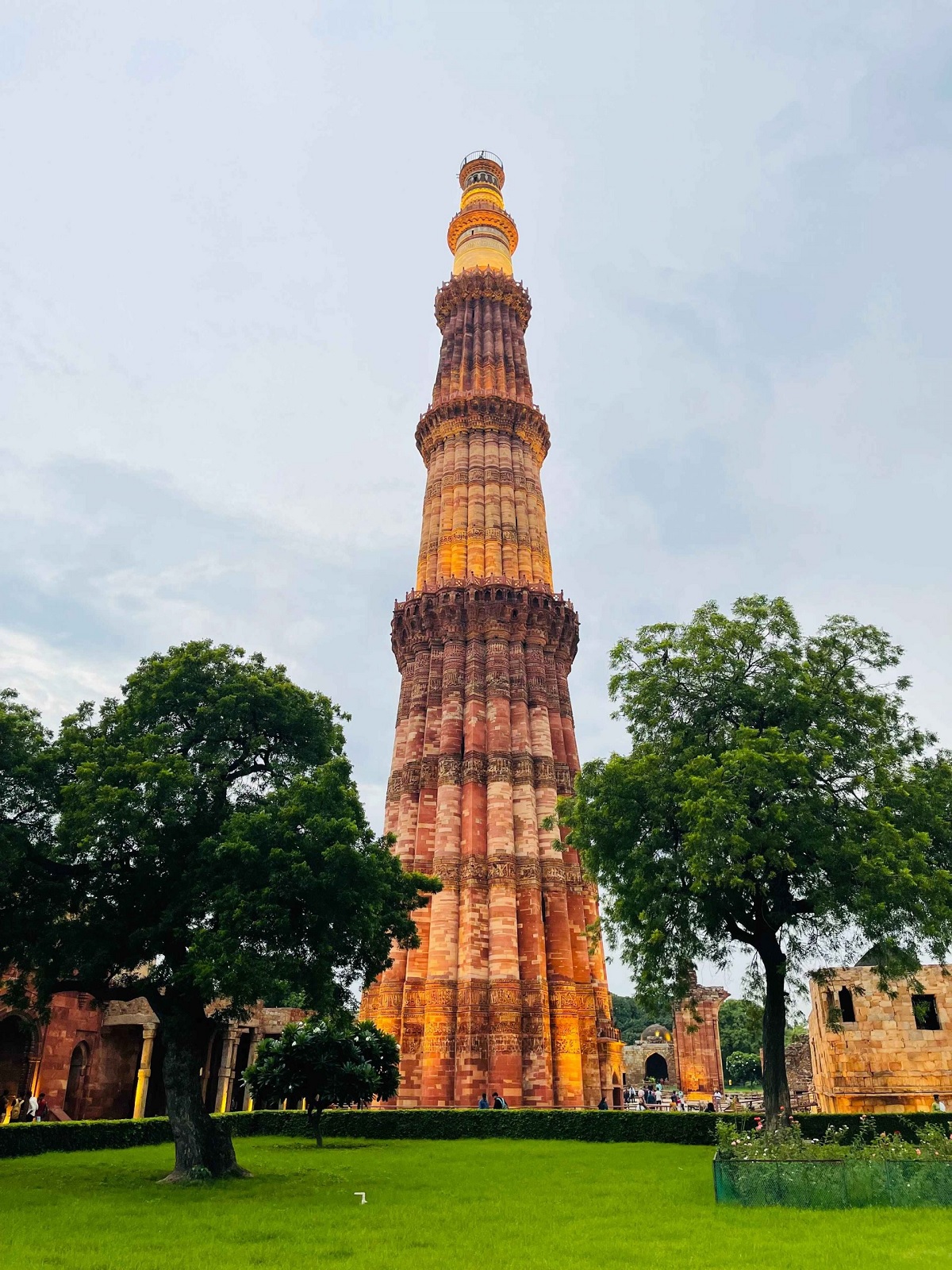 El Qutub Minar a lo Largo de los Siglos