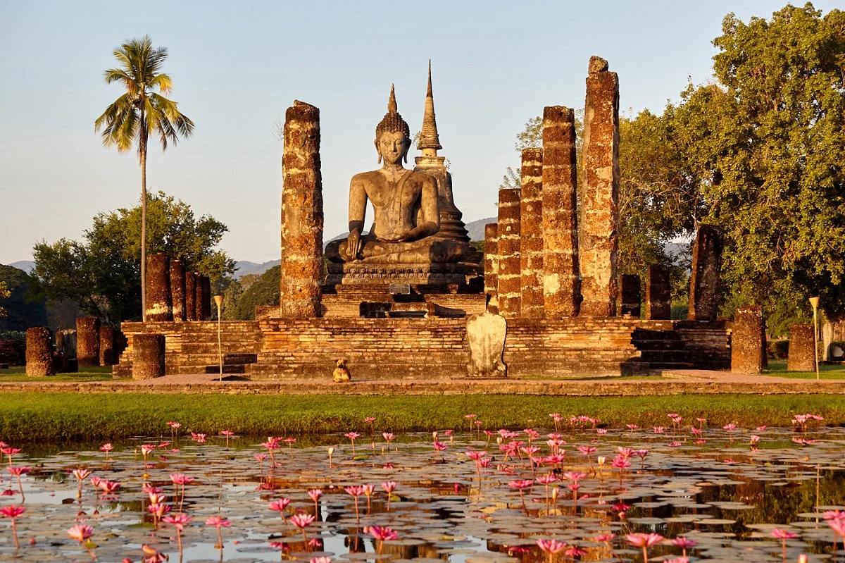 Sukhothai: La Cuna de la Civilización Tailandesa