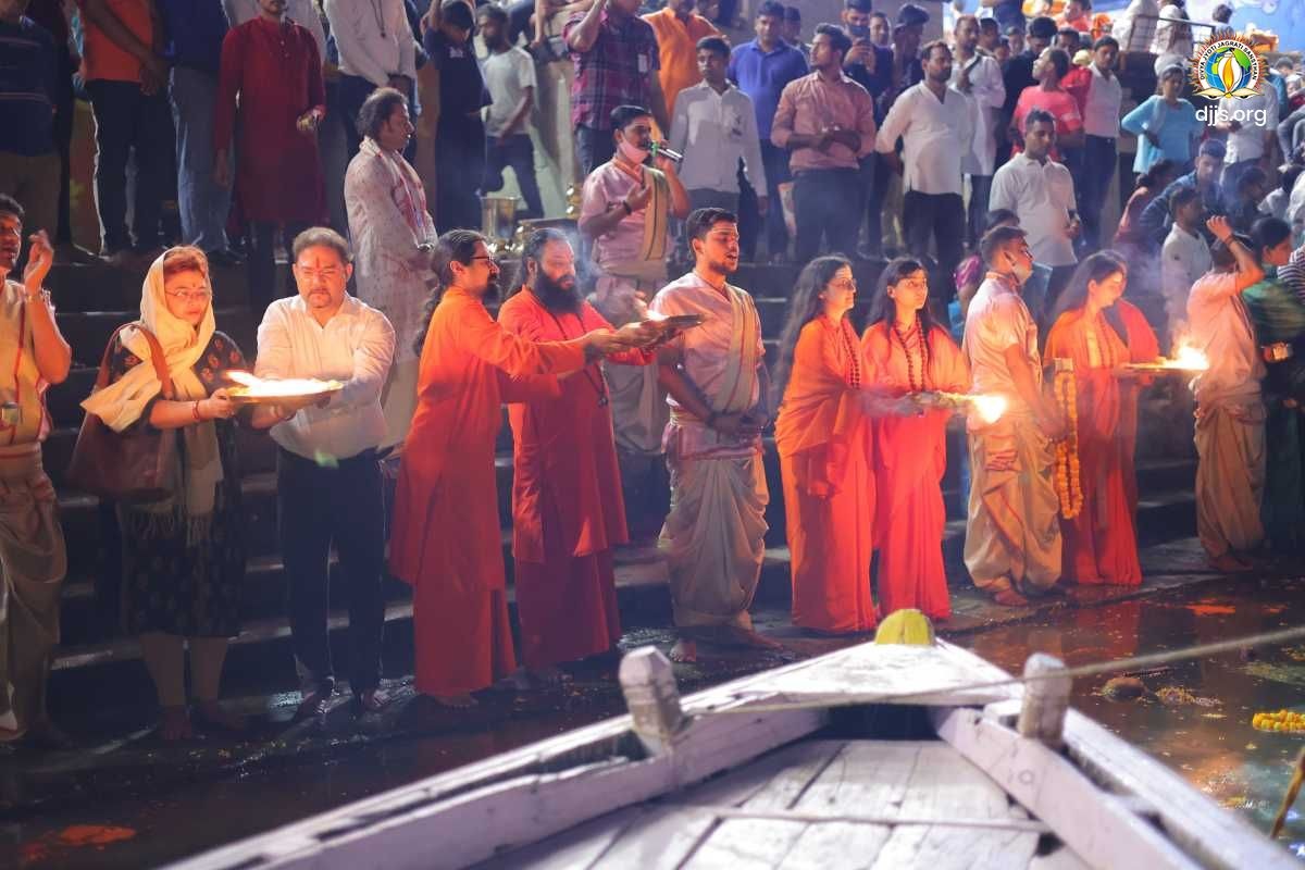 varanasi-Aarti at Other Ghats 