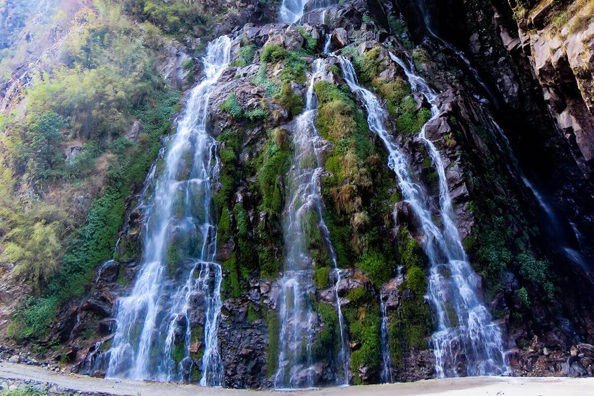 Cascada Changu Narayan