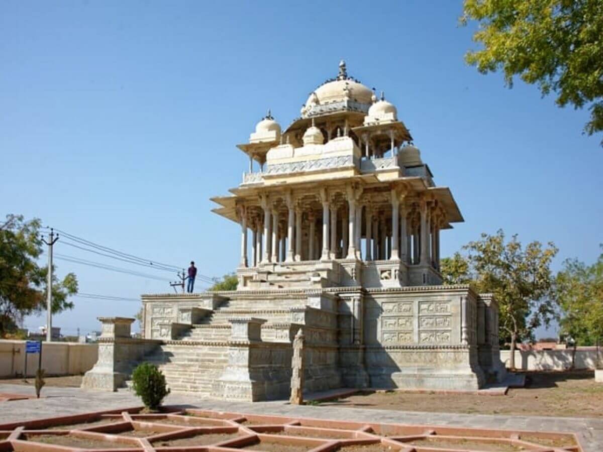 Chaurasi Khambon ki Chhatri