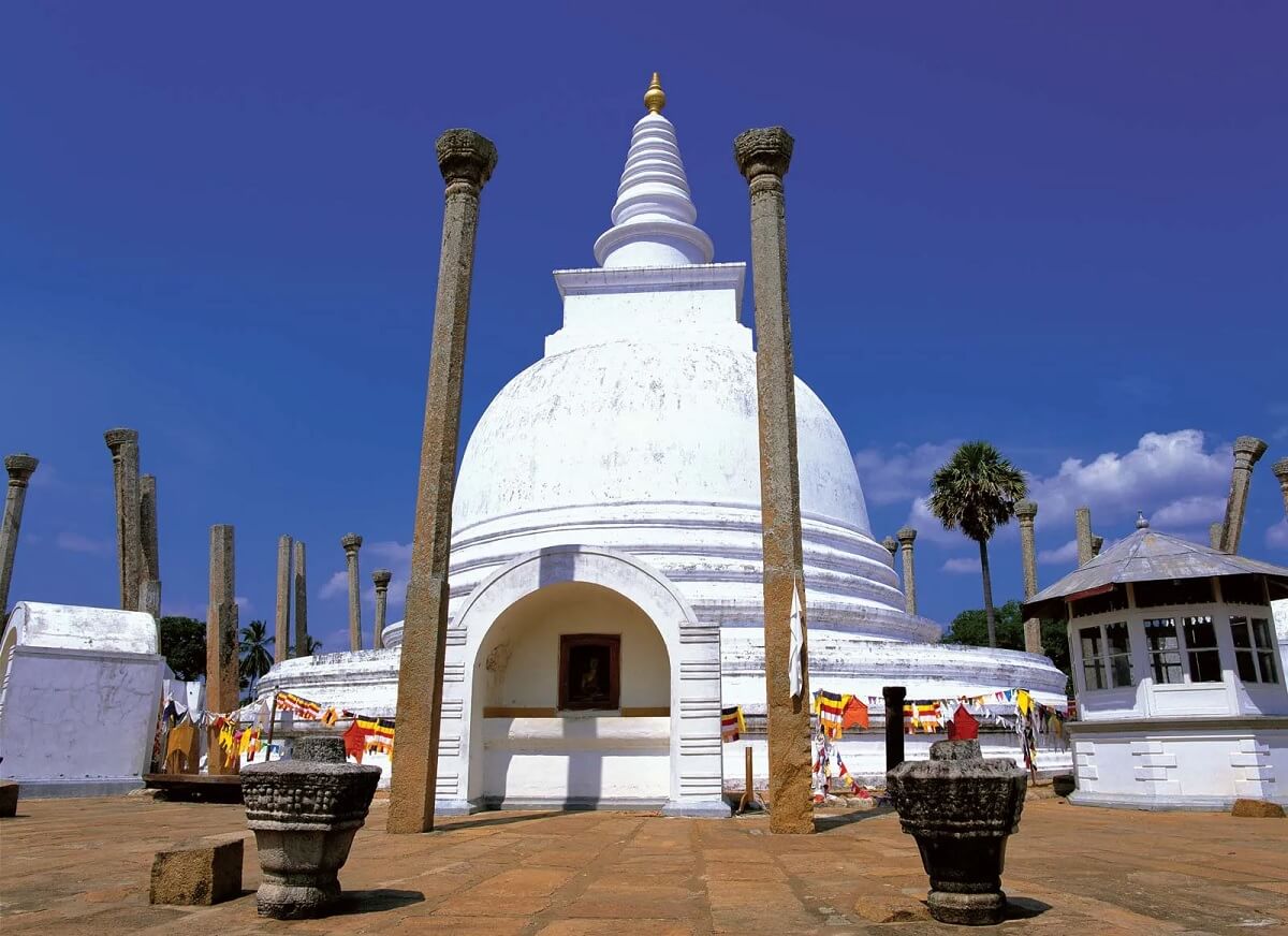 Anuradhapura: Historia Antigua en su Máxima Expresión