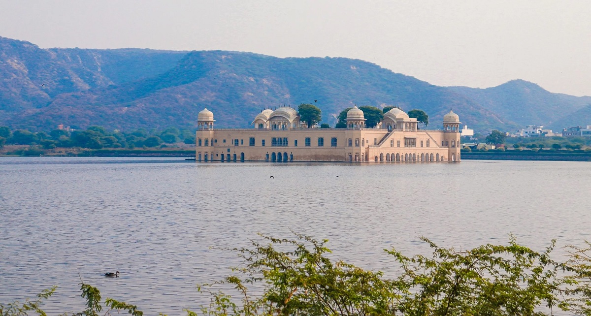 Jaipur Relax in the Gardens of Jal Mahal