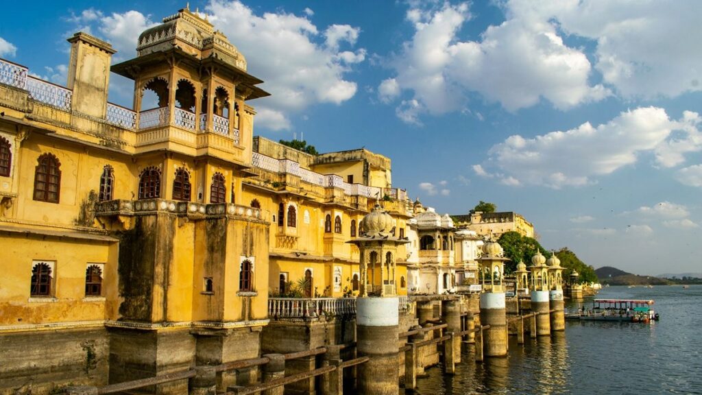 Udaipur-Bagore Ki Haveli