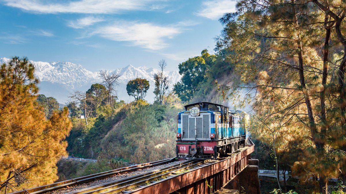 Viaje en Tren desde Haridwar a Rishikesh