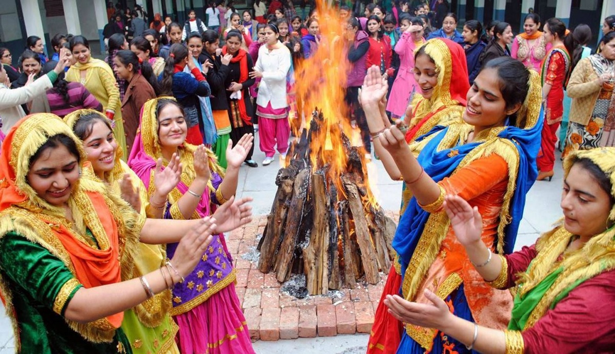 Lohri  Festivales(13 de enero)